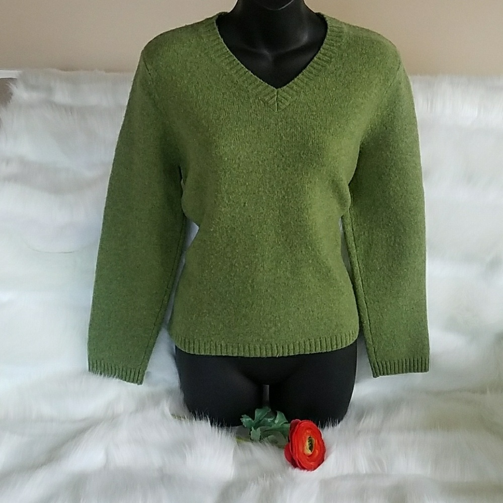● Lane Bryant sweater ●